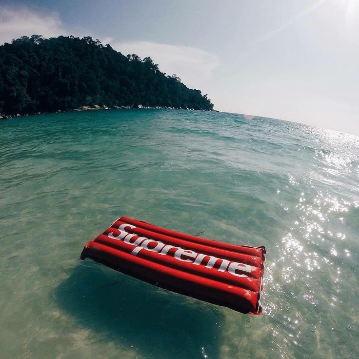 Krew.sa streetwear store South Africa – Supreme-inspired luxury sneakers, clothing, and accessories for men and women. High-quality reps and designer fashion at affordable prices.